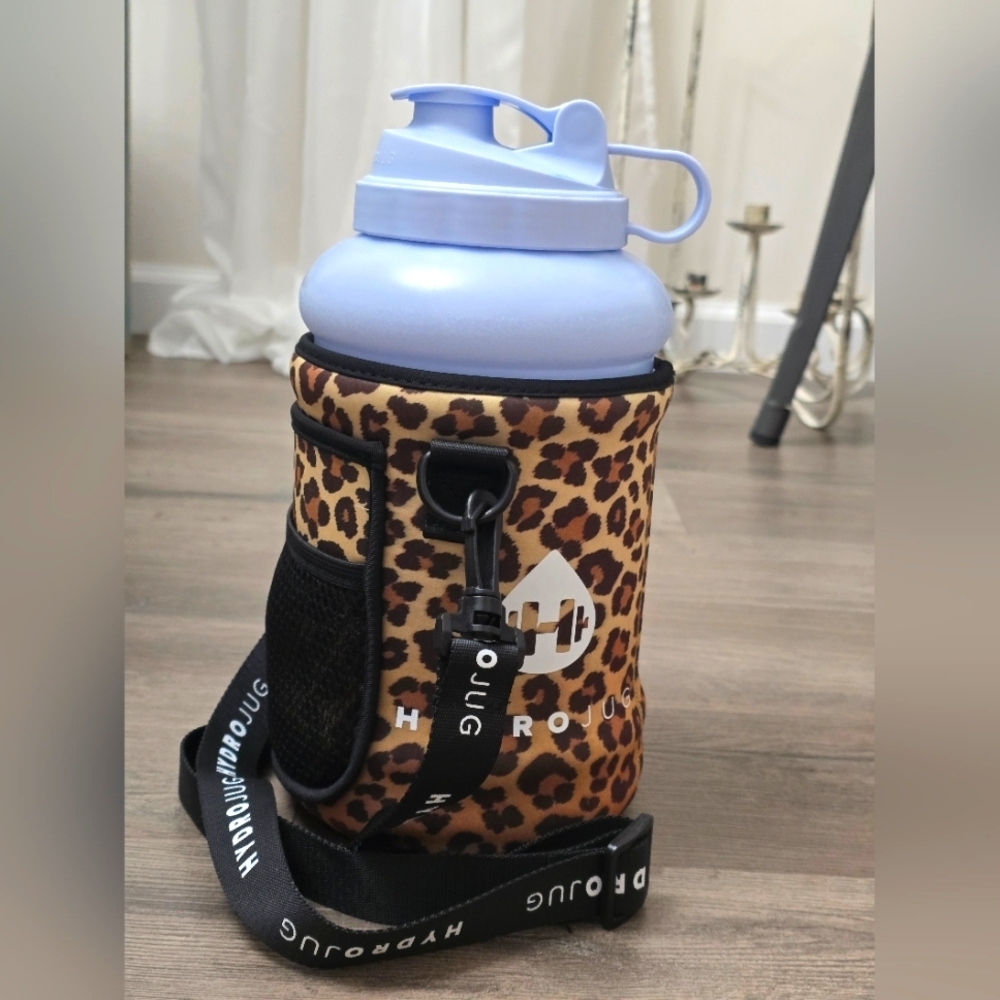 Hydrojug 73 OZ Light Blue Animal Print Strap And Straw Travel Gym Beach Pool